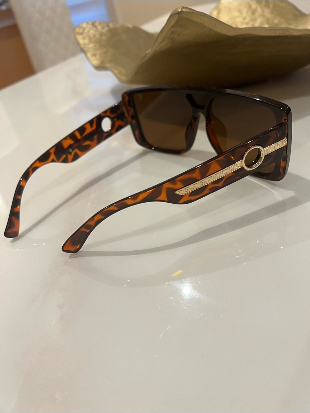 🆕 tortoise shell wide frame sunglasses - Picture 3 of 4